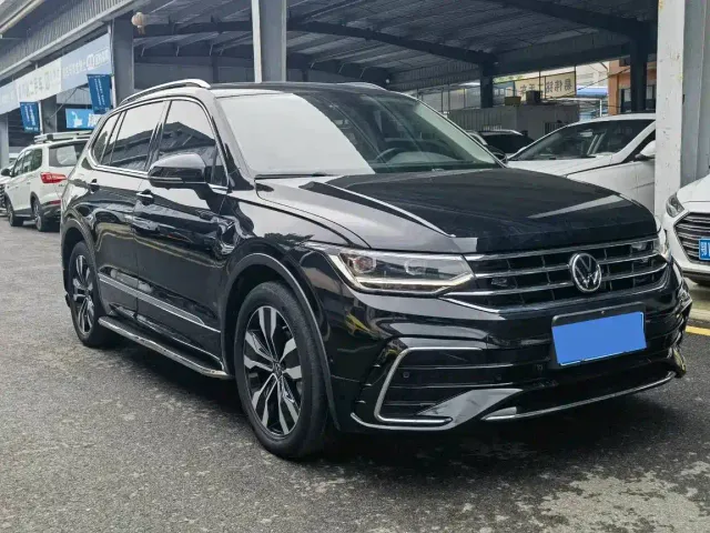 Volkswagen Tiguan L — Фото автомобиля 3