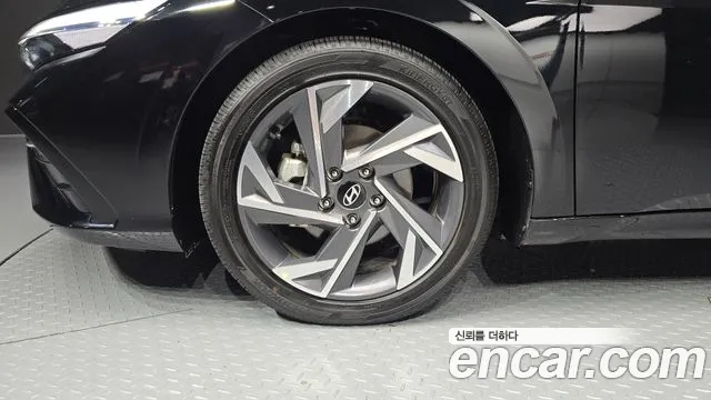 Hyundai Avante CN7 — Фото автомобиля 5