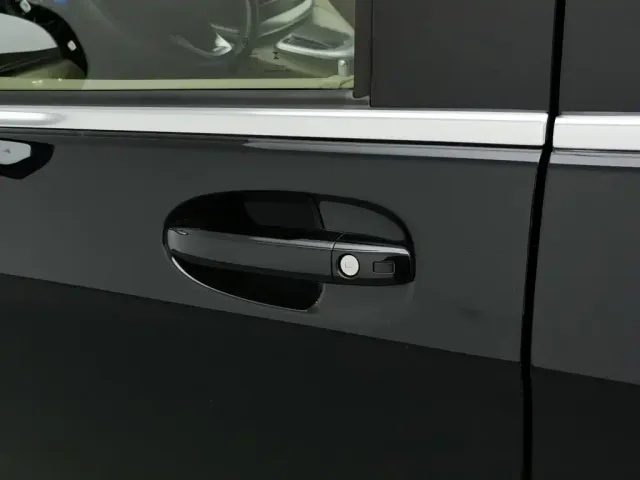 Mercedes-Benz V-Class — Фото автомобиля 18