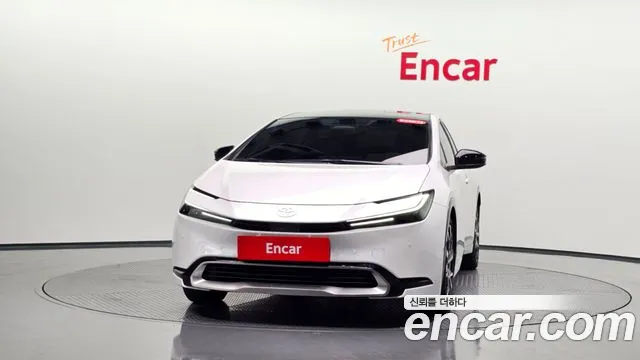 Toyota Prius — Фото автомобиля 2