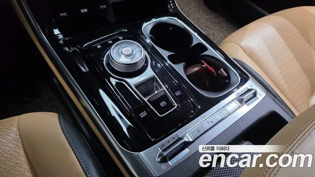 Kia Canival Carnival 4 поколение Бензин 7 мест Signature — Фото автомобиля 9