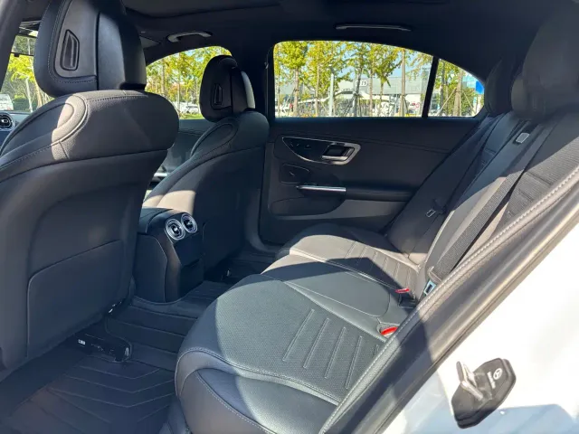 Mercedes-Benz C-Class — Фото автомобиля 5