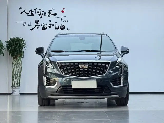 Cadillac XT5 — Фото автомобиля 2