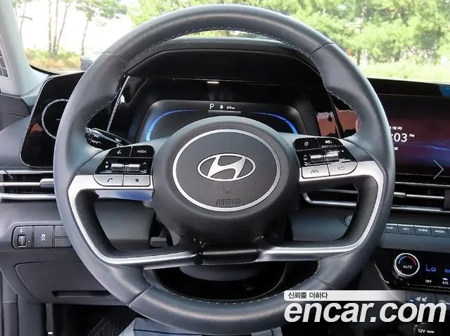 Hyundai Avante CN7 — Фото автомобиля 8
