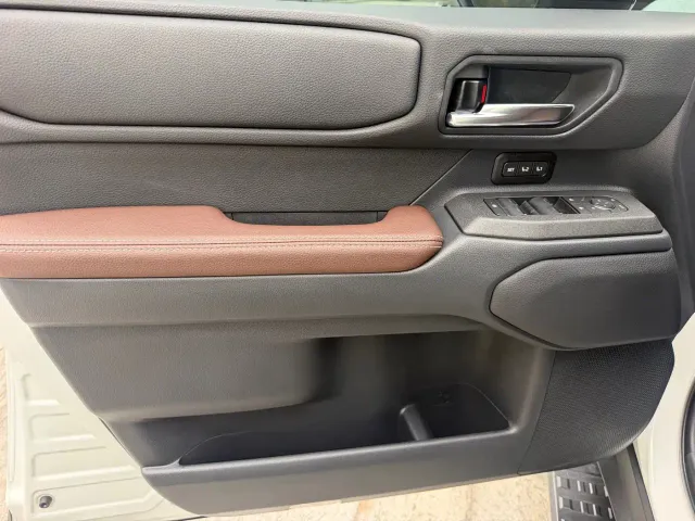 Toyota Prado — Фото автомобиля 9