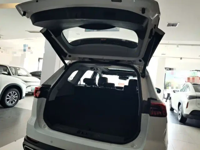 Chery Tiggo 8 PRO EV — Фото автомобиля 18