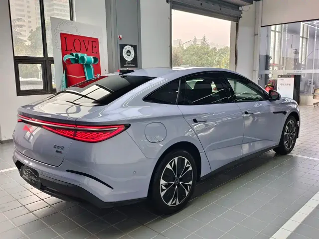 BYD Seal 07 EV — Фото автомобиля 9