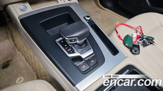 Audi Q5 FY — Фото автомобиля 12