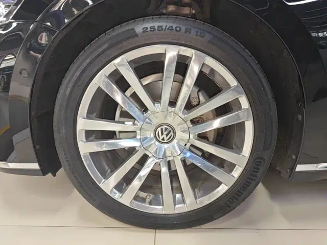 Volkswagen Phideon — Фото автомобиля 22