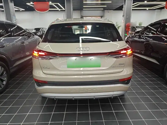 Audi Q4 e-tron — Фото автомобиля 5
