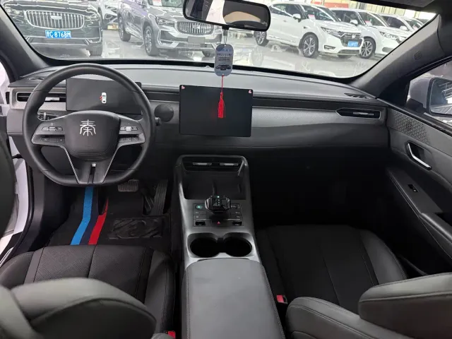 BYD Qin PLUS — Фото автомобиля 5