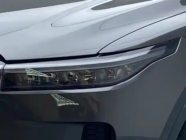Li Auto ONE — Фото автомобиля 17