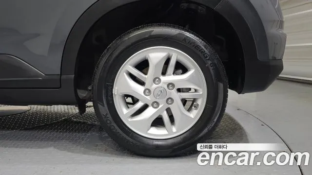 Hyundai Venue — Фото автомобиля 21
