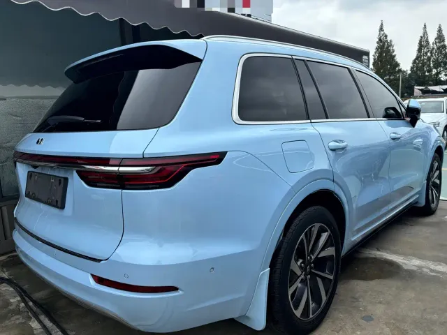 Li Auto ONE — Фото автомобиля 15