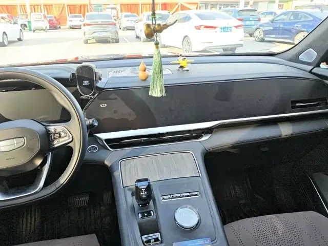 Geely Xingyue L — Фото автомобиля 13