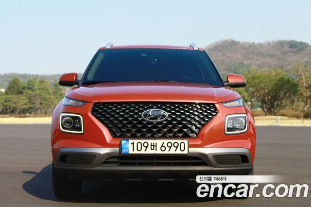 Фотография автомобиля — Hyundai Venue