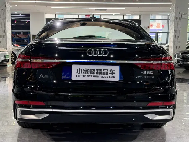 Audi A6L — Фото автомобиля 16