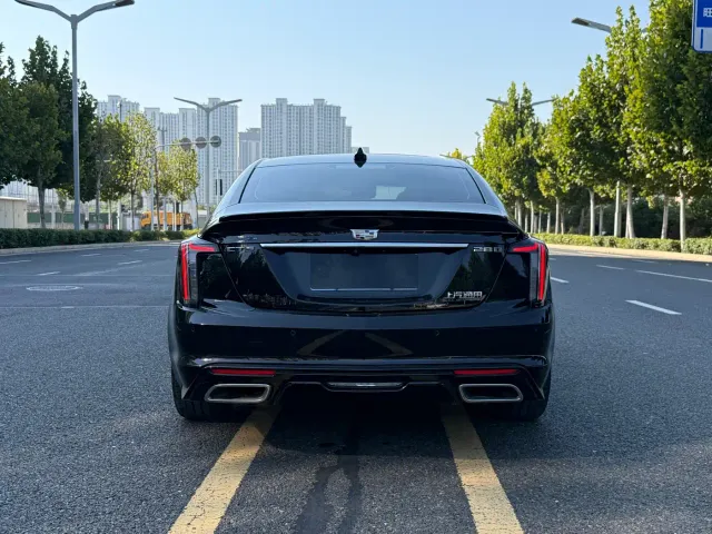 Cadillac CT5 — Фото автомобиля 10