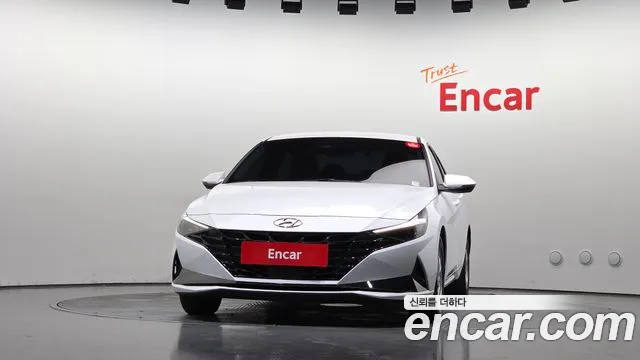 Hyundai AVANTE Avante (CN7) — Фото автомобиля 3