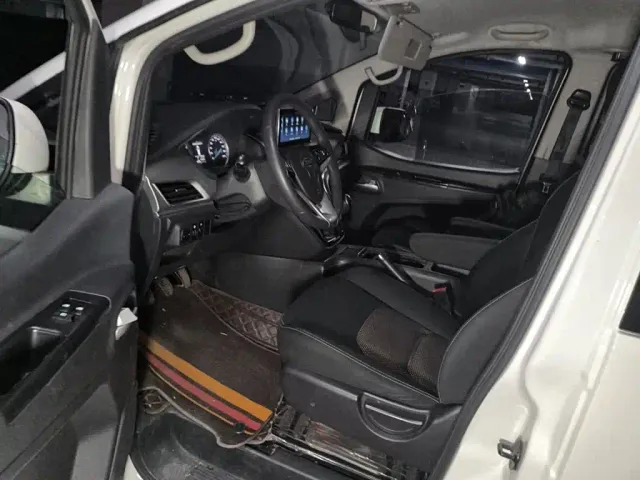 JAC Refine M3 — Фото автомобиля 13