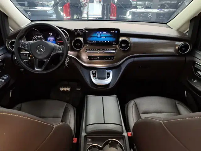 Mercedes-Benz V-Class — Фото автомобиля 9