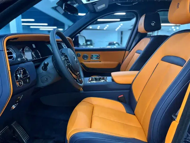 Rolls-Royce Cullinan — Фото автомобиля 17