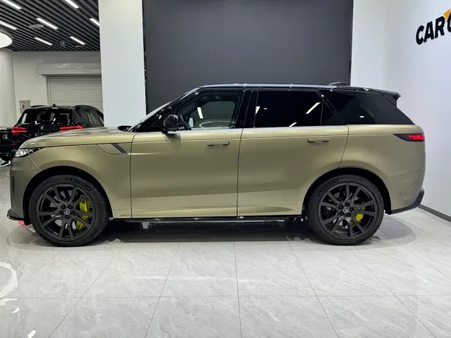 Land Rover Range Rover Sport — Фото автомобиля 7