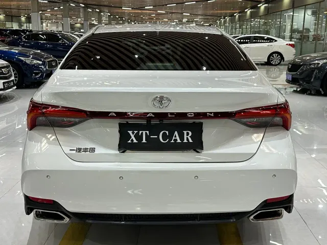 Toyota Avalon — Фото автомобиля 5