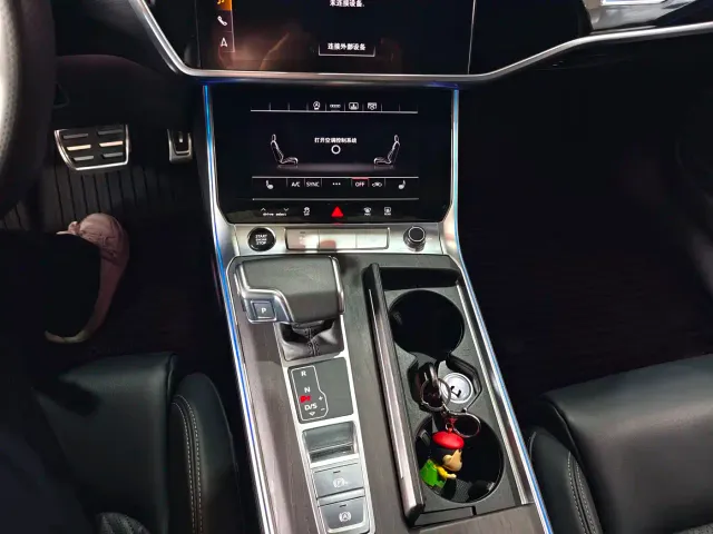 Audi A6L — Фото автомобиля 19