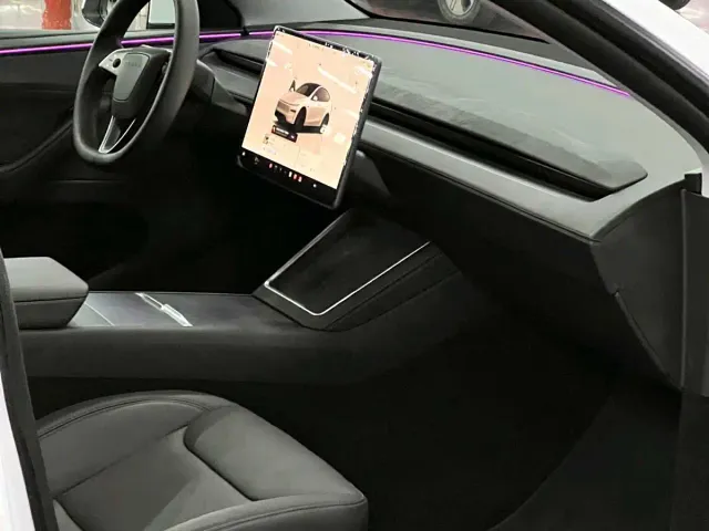 Tesla Model Y — Фото автомобиля 6