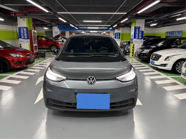 Volkswagen ID.3 — Фото автомобиля 2