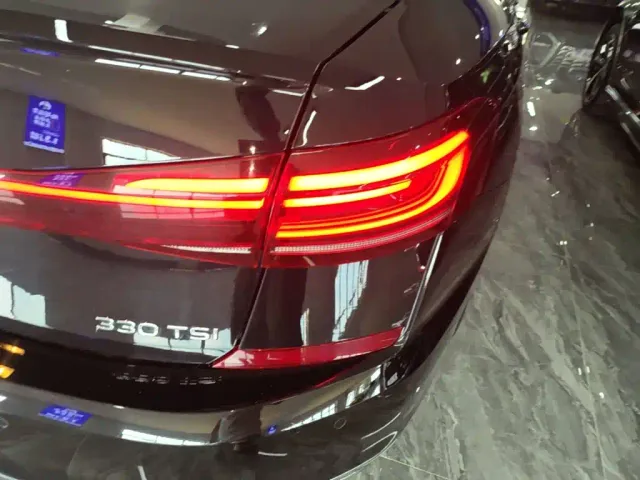 Volkswagen Passat — Фото автомобиля 7