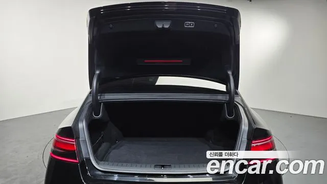 Genesis G90 Бензин 3.5 турбо AWD — Фото автомобиля 16