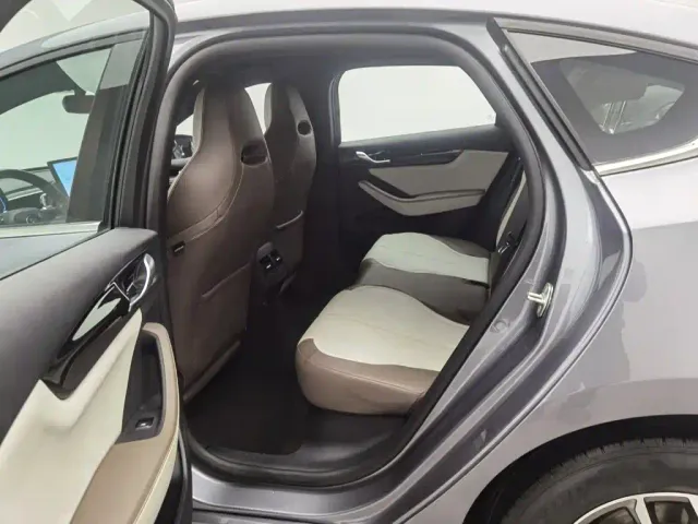 BYD Qin PLUS — Фото автомобиля 15