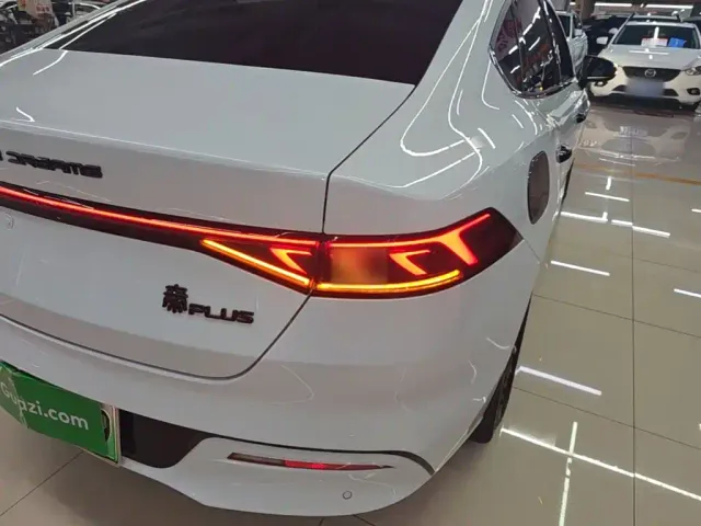 BYD Qin PLUS — Фото автомобиля 7