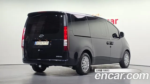 Hyundai Staria — Фото автомобиля 2