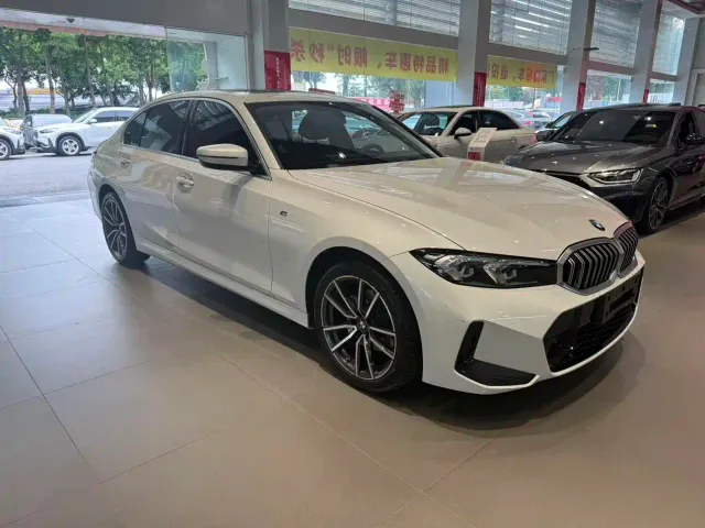 BMW 3 Series — Фото автомобиля 3