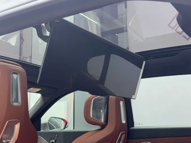BMW i7 — Фото автомобиля 18