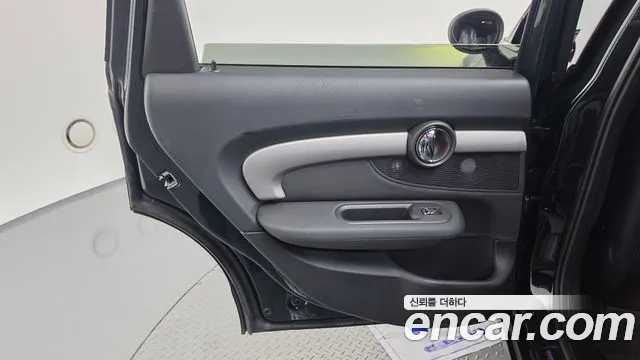MINI Clubman — Фото автомобиля 25
