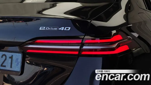 BMW i5 G60 — Фото автомобиля 8