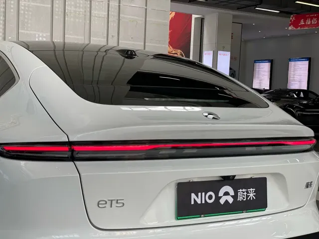 Nio ET5 — Фото автомобиля 12