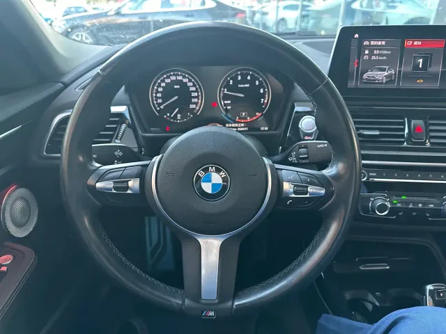 BMW 1 Series — Фото автомобиля 11