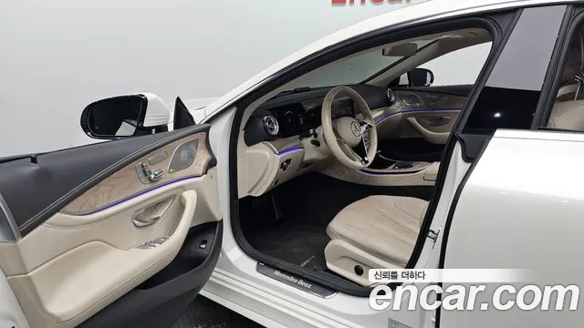 Mercedes-Benz CLS-Class — Фото автомобиля 8