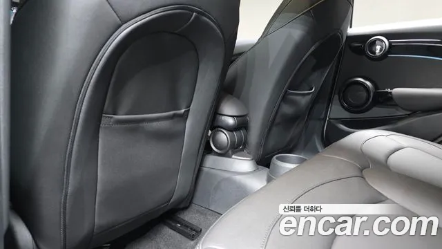 Mini Cooper Cooper 5 дверей Classic — Фото автомобиля 25