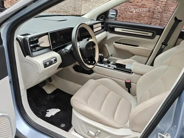Geely ICON — Фото автомобиля 9