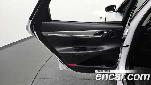 Hyundai Grandeur New — Фото автомобиля 14