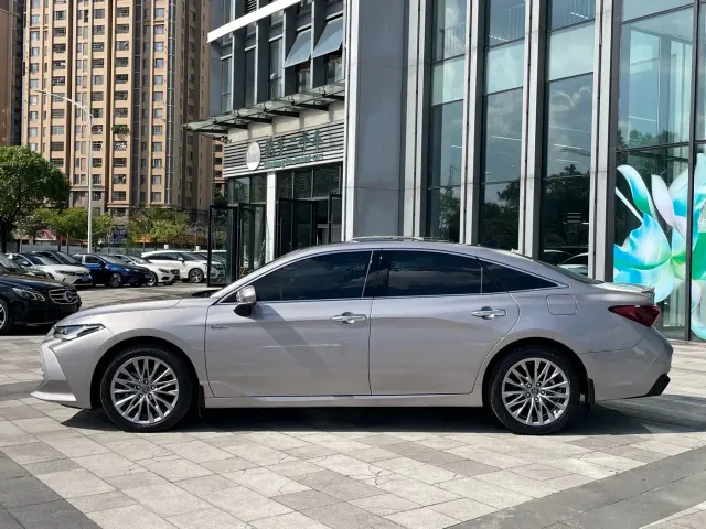 Toyota Avalon — Фото автомобиля 3