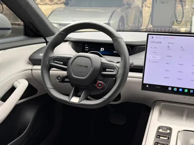 Xiaomi SU7 — Фото автомобиля 12