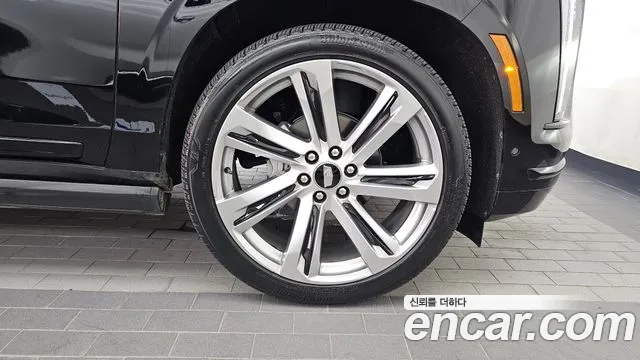 Cadillac Escalade — Фото автомобиля 6
