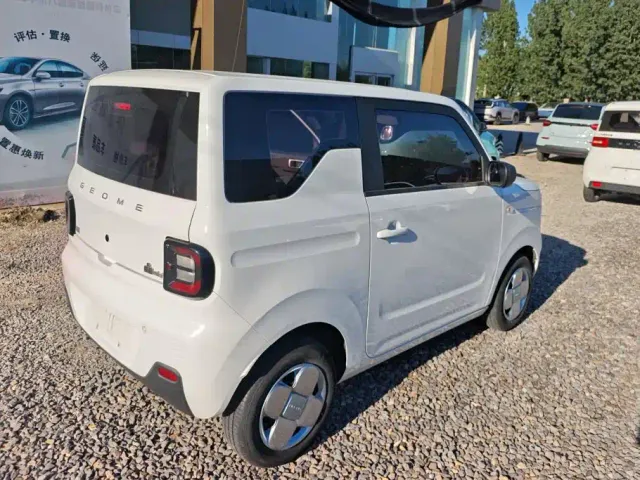Geely Panda — Фото автомобиля 3